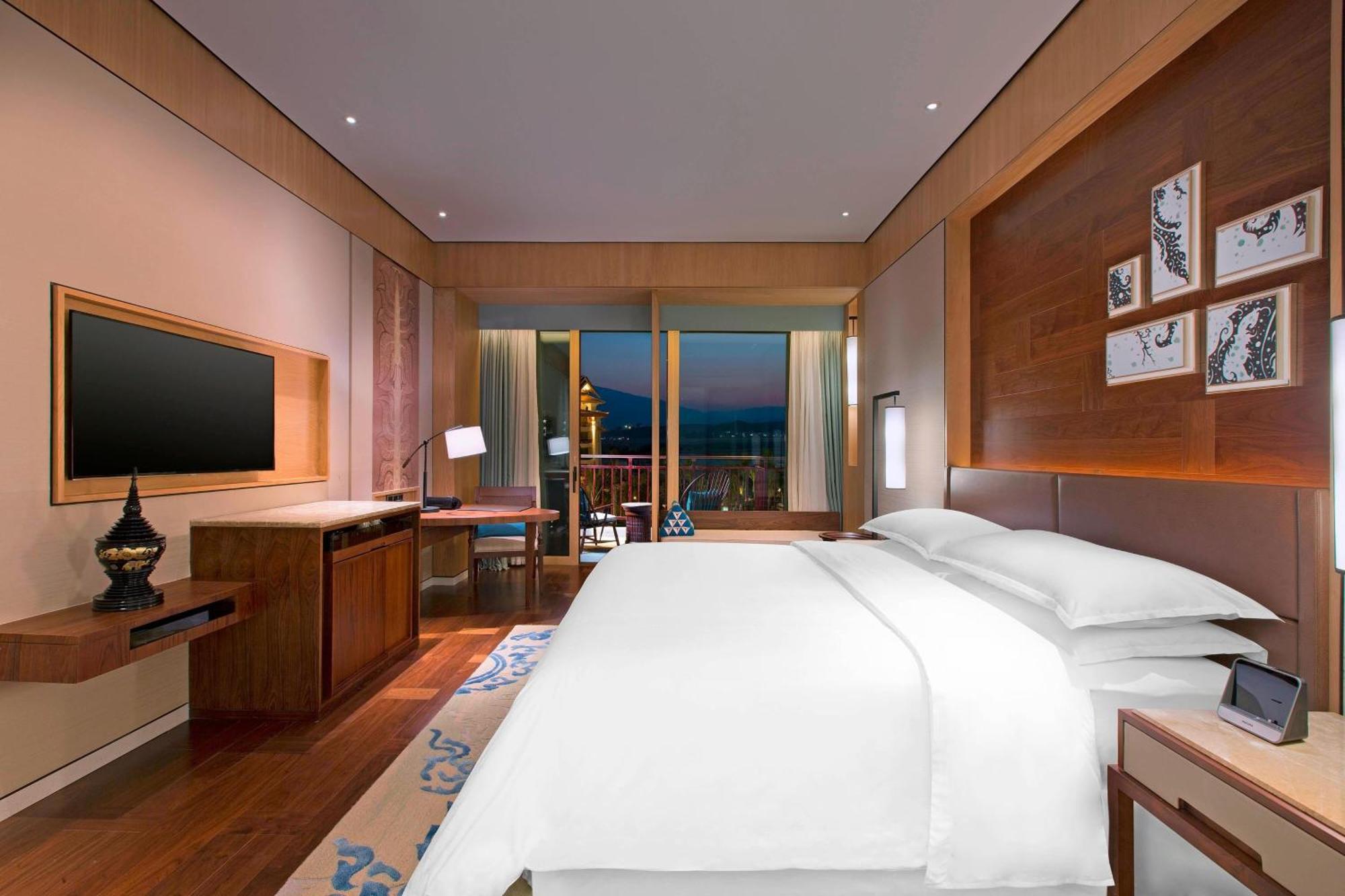 Sheraton Grand Xishuangbanna Hotel Jinghong Exterior photo