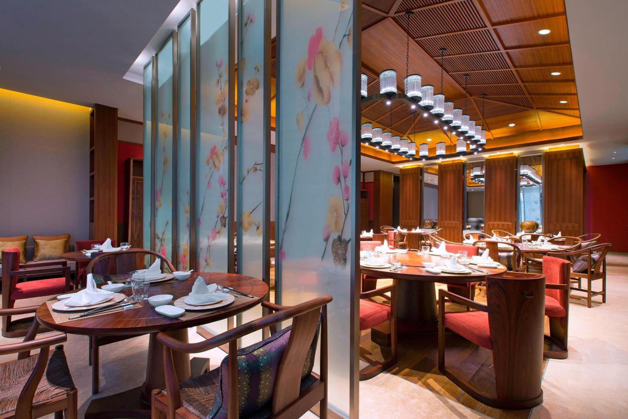 Sheraton Grand Xishuangbanna Hotel Jinghong Exterior photo